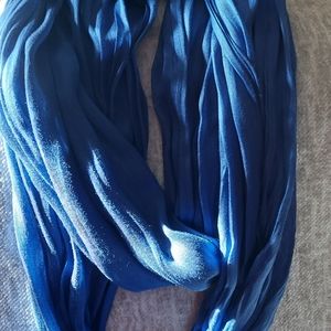 Infinity loop scarf